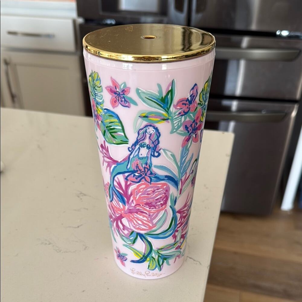 Lilly Pulitzer Pink Floral‎ Tumbler with Gold Lid - No Straw